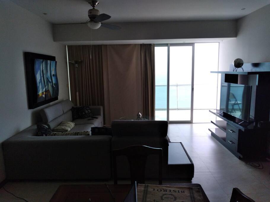 Beautiful 3 Bedroom, Fully Furnished, On The Beach Mazatlán Exterior foto
